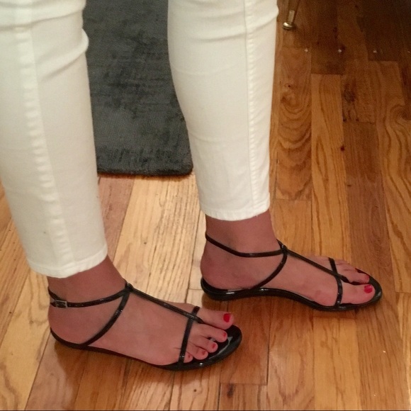 JIMMY CHOO BLACK PATENT LEATHER SANDALS - Picture 2 of 8